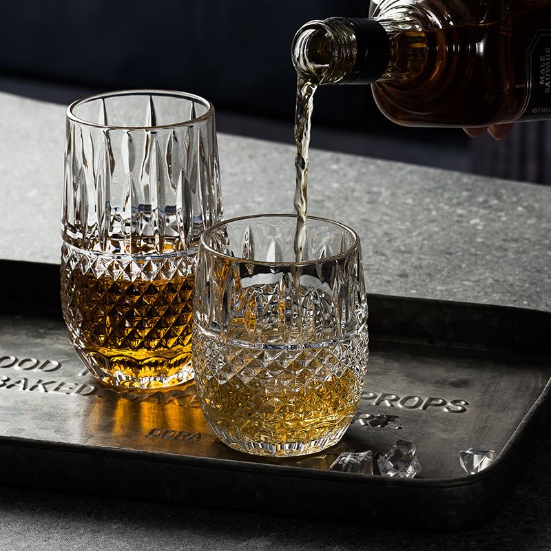 Pahar de whisky european creativ